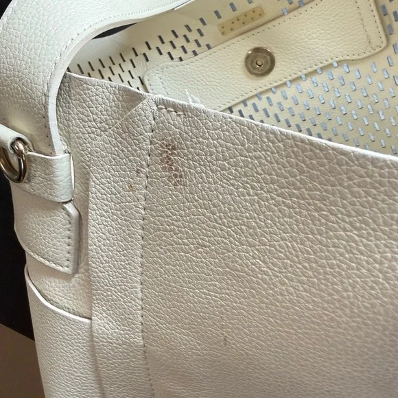 VGC Furla Cream Perforated Shoulder Bag - Picture 3 of 16
